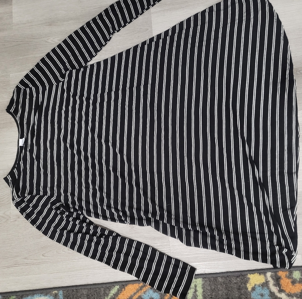 Black and White Striped Women's Top